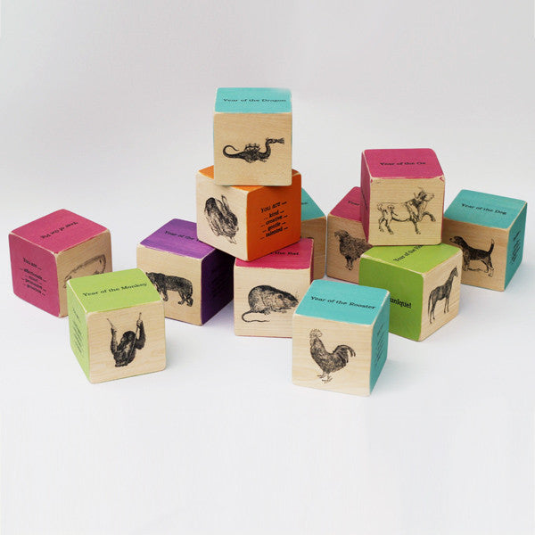 Set of twelve Chinese animal zodiac snuff bottles in a box ⋆